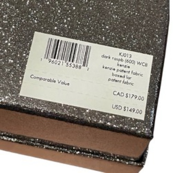 NWT in Glitter Gift Box Kate Spade New York
KENZIE BOXED LARGE SLIM CARDHOLDER - Picture 4 of 6